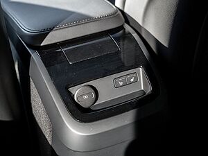 Volvo  T8 AWD Plus Dark