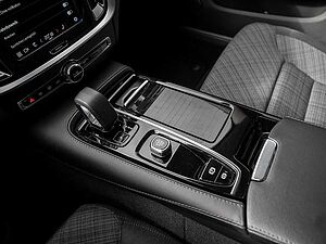 Volvo  T6 AWD Recharge Core