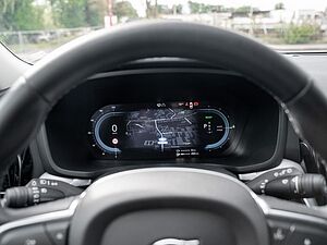 Volvo  T6 AWD Recharge Core