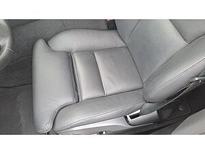 Volvo  B4 Plus Dark