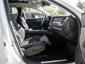 Volvo  B5 AWD Ultimate Dark