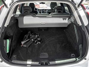 Volvo  B5 AWD Ultimate Dark