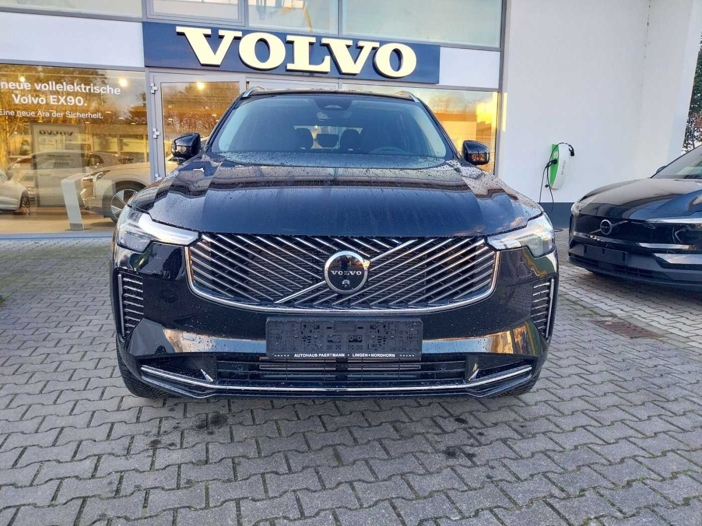 Volvo  Plus Bright Recharge Plug-In Hybrid AWD
