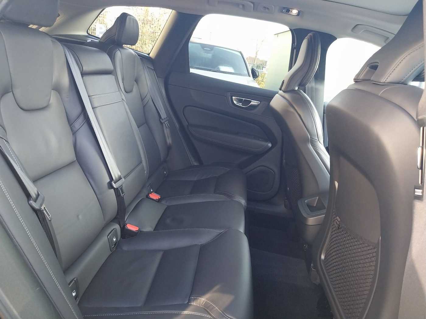 Volvo  B5 Inscription AWD ACC Pano. AHK