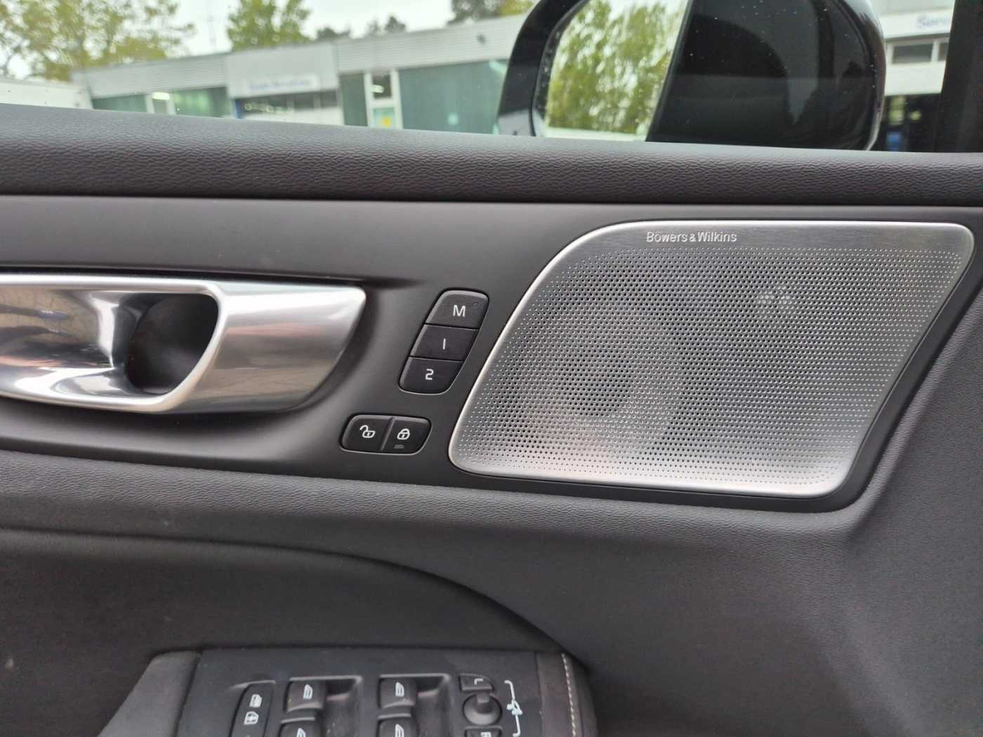 Volvo  Ultimate Dark  B5 AWD 'Vollausstattung'