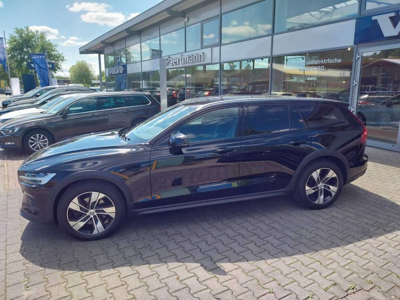 Volvo  D4 Cross Country Pro AWD