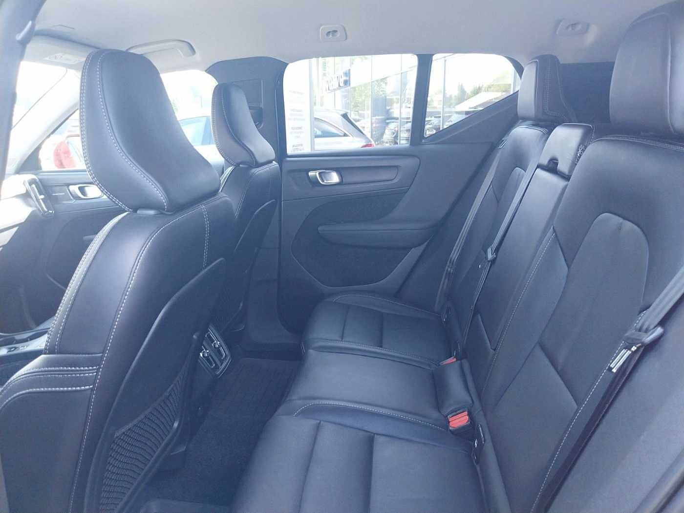 Volvo  D3 Momentum Autom. Leder