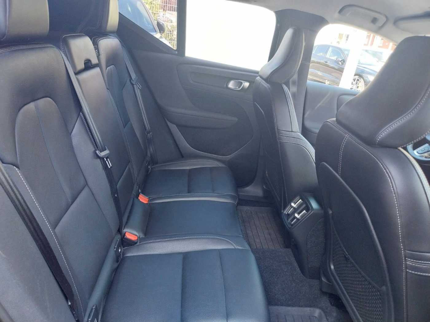 Volvo  D3 Momentum Autom. Leder