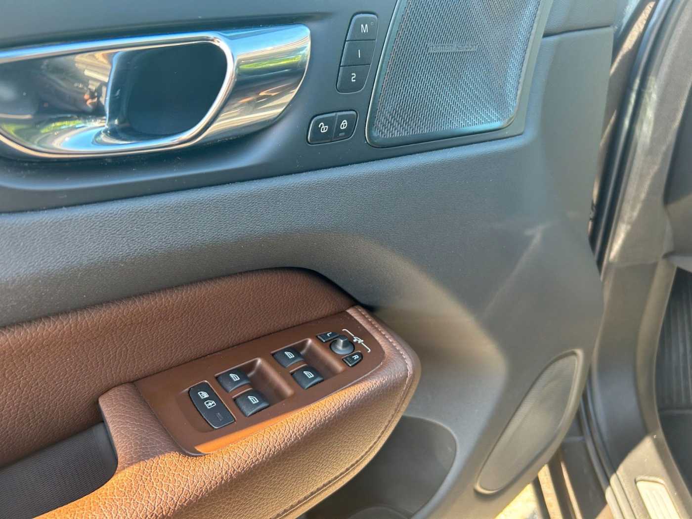 Volvo  Inscription D4 2WD