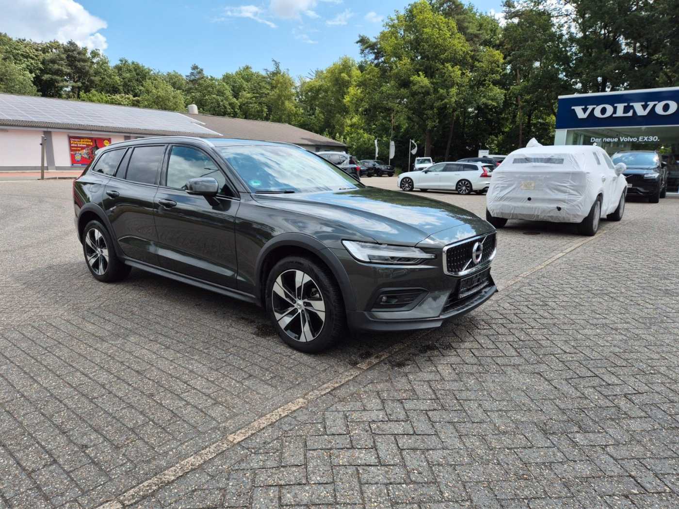 Volvo  Cross Country Pro AWD B4 Diesel