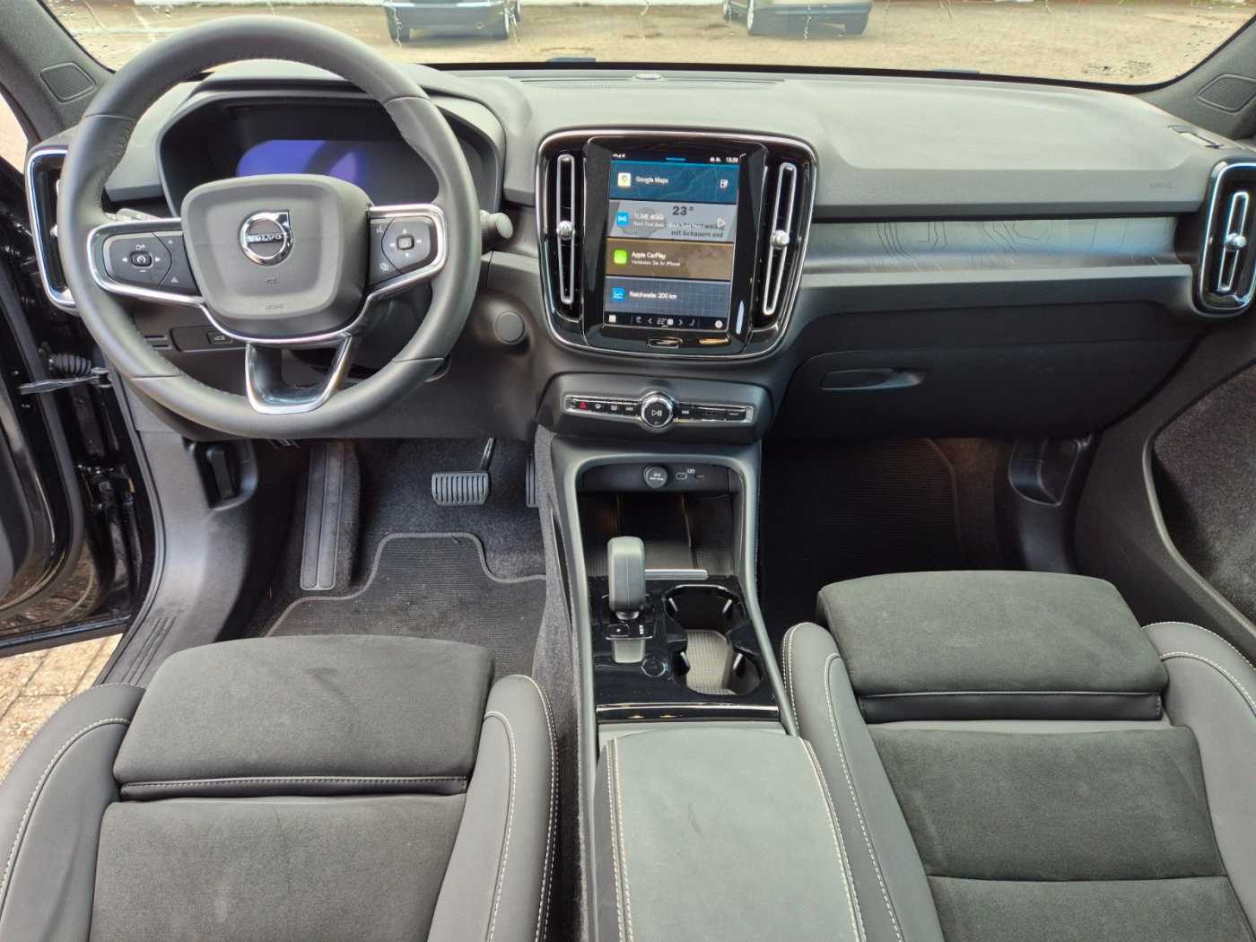 Volvo  Plus Recharge Pure Electric AWD