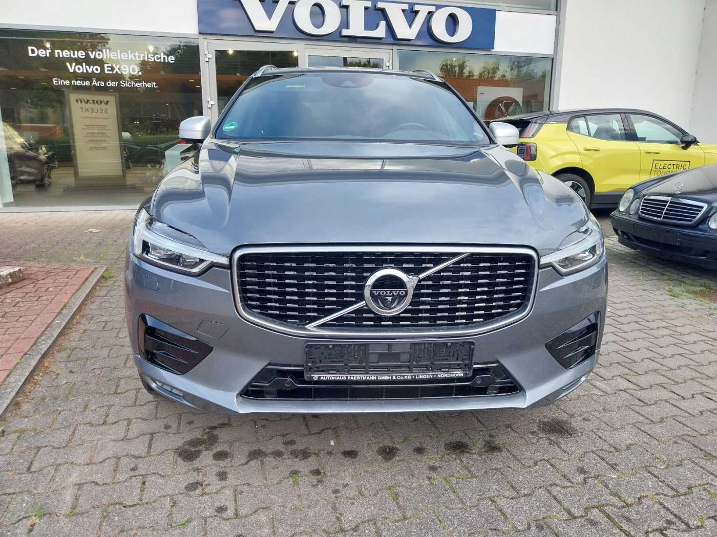 Volvo  D3 R Design 2WD, BLIS,  VOLL LED, AHK