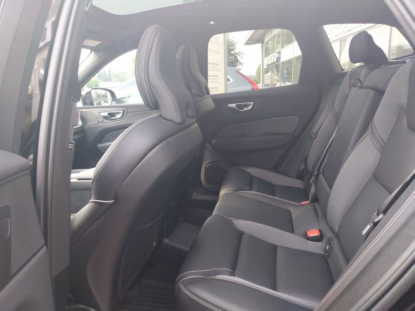 Volvo  T6 Plus Black Edition Recharge