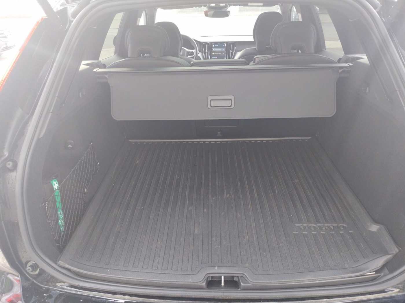 Volvo  T6 Plus Black Edition Recharge