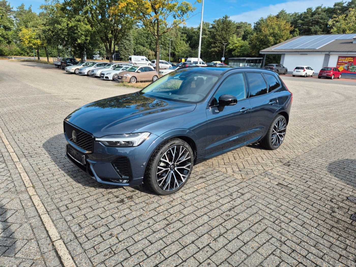 Volvo  Ultra Dark AWD B5/Massage/B&W/Akustik