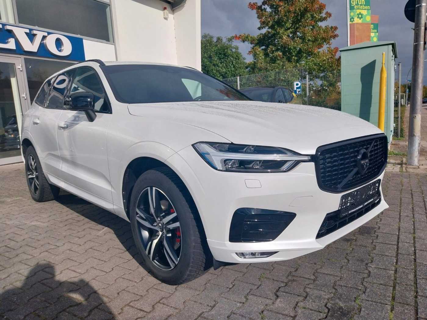 Volvo  D4 R Design Pano,  ACC