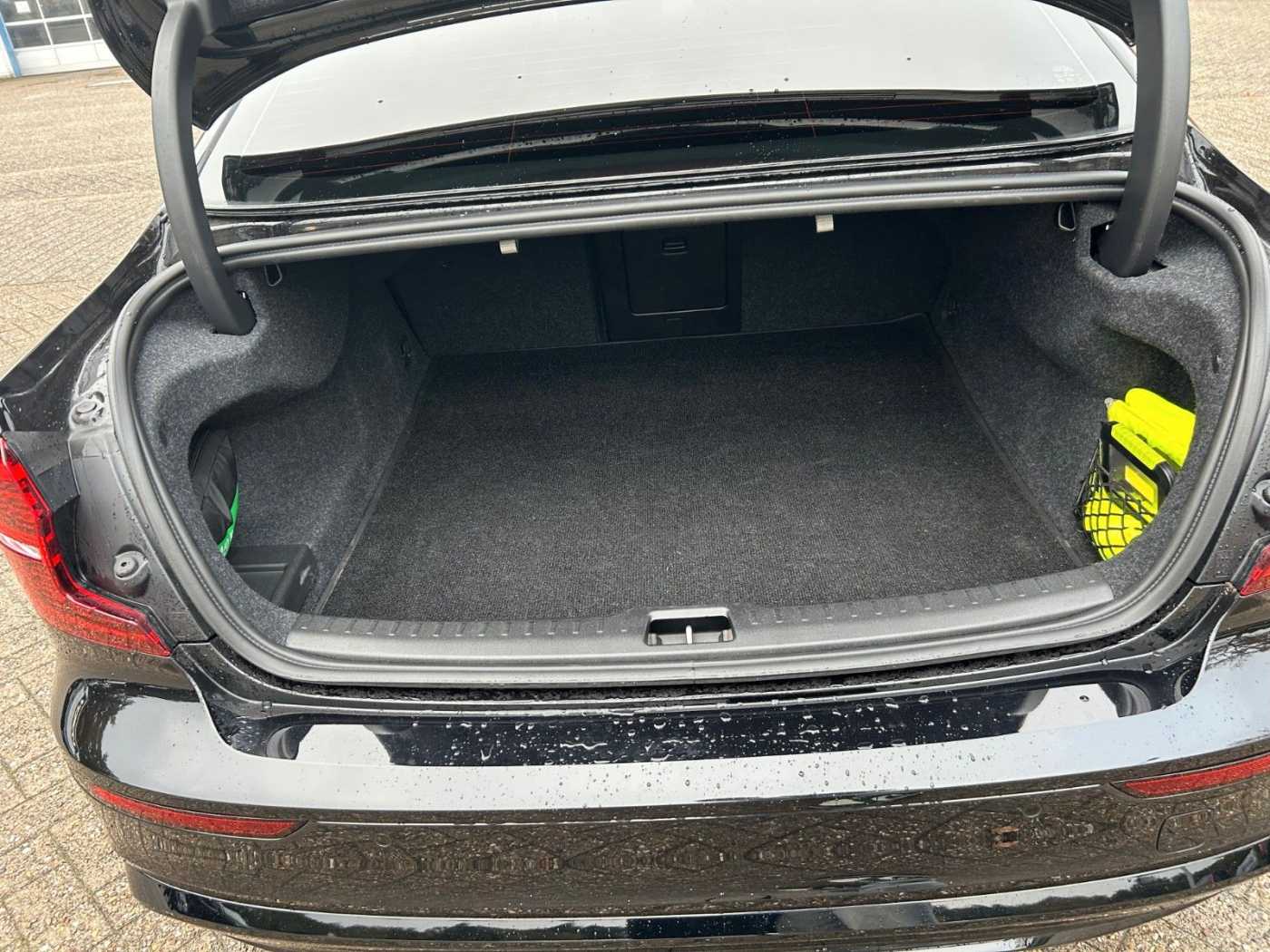 Volvo  Lim. Plus Dark Recharge Plug-In Hybrid AWD