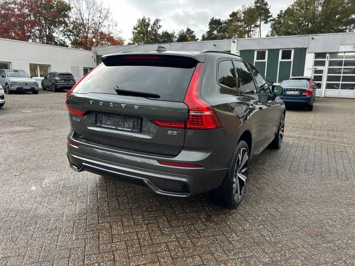 Volvo  R-Design AWD B5