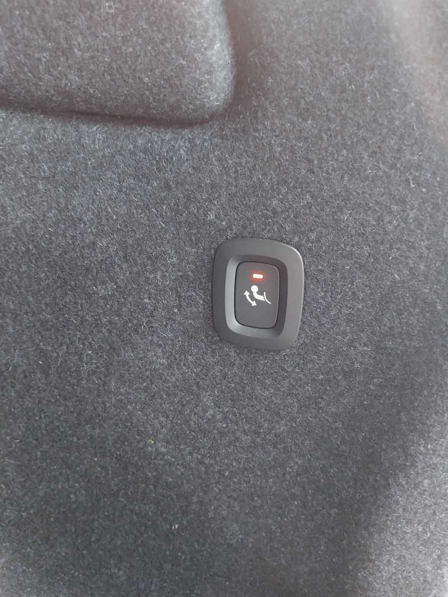 Volvo  Ultimate Recharge Pure Electric 2WD