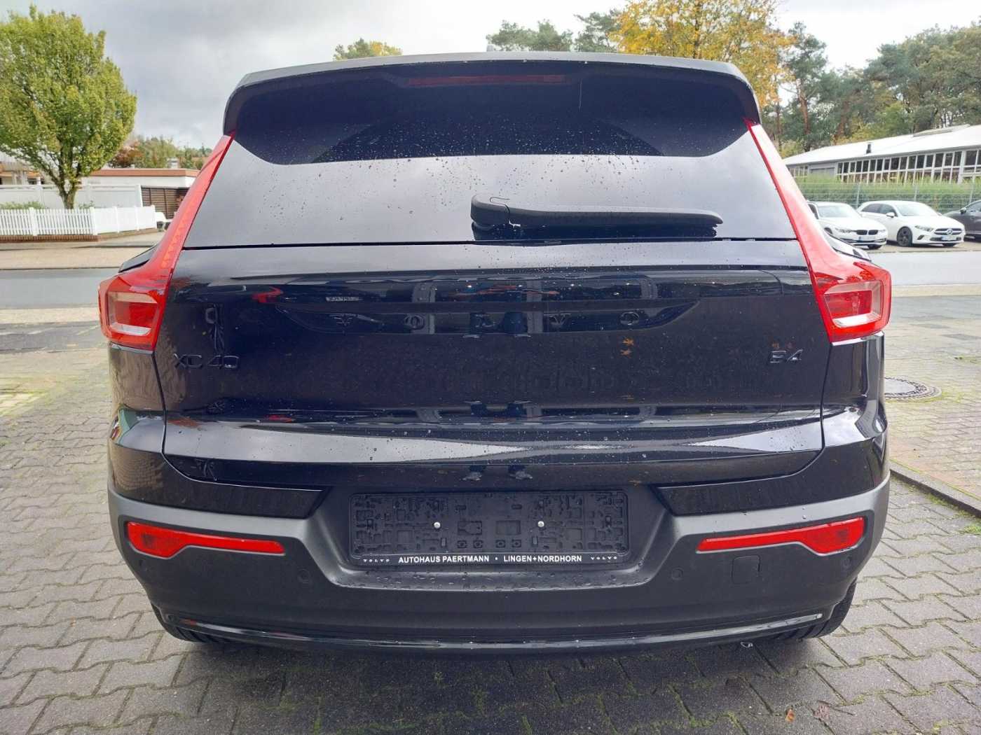 Volvo  B4 Ultra Black Edition 2WD