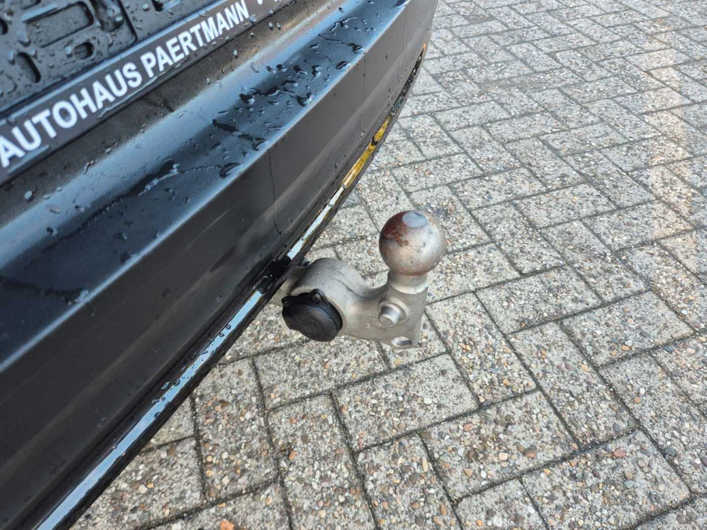 Volvo  Plus Dark Recharge Plug-In Hybrid 2WD