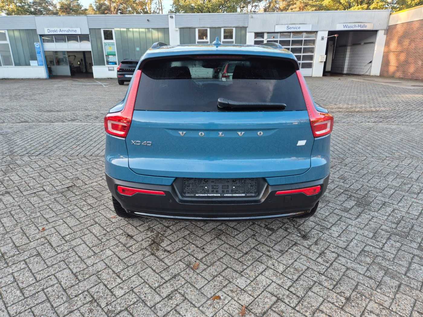 Volvo  Plus Dark Recharge Plug-In Hybrid 2WD
