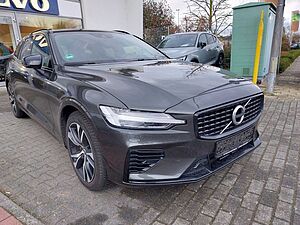 Volvo  Kombi Plus Dark Recharge Plug-In Hybrid AWD
