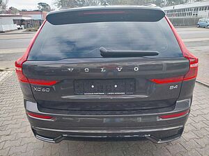 Volvo  B4 Plus Dark 2WD, AHK, ACC
