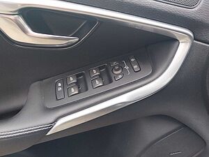 Volvo  D3 R-Design, Automatik, LED