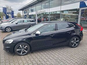 Volvo  D3 R-Design, Automatik, LED