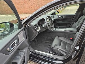 Volvo  Ultimate Dark  B5 AWD 'Vollausstattung'