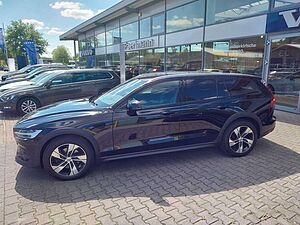 Volvo  D4 Cross Country Pro AWD