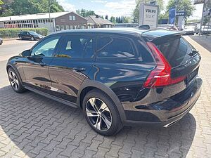 Volvo  D4 Cross Country Pro AWD