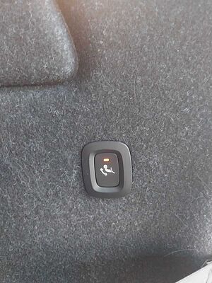Volvo  D3 Momentum Autom. Leder