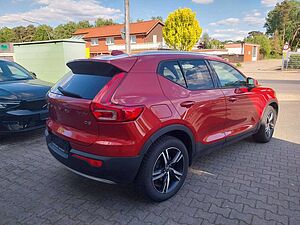 Volvo  D3 Momentum Autom. Leder