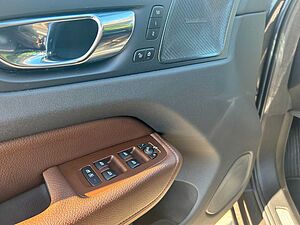 Volvo  Inscription D4 2WD