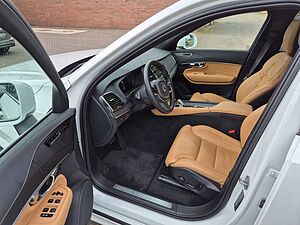 Volvo  Ultimate Bright AWD B5