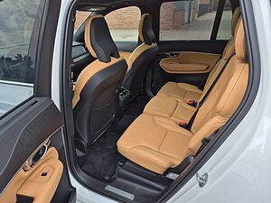 Volvo  Ultimate Bright AWD B5
