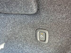 Volvo  Plus Dark 2WD B3