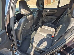 Volvo  Plus Dark 2WD B3