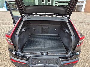 Volvo  Plus Recharge Pure Electric AWD