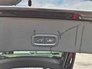 Volvo  Plus Recharge Pure Electric AWD