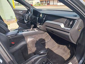 Volvo  D3 R Design 2WD, BLIS,  VOLL LED, AHK