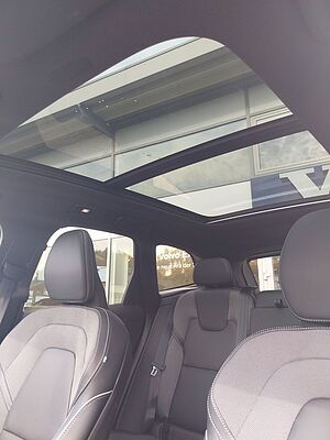Volvo  T6 Plus Black Edition Recharge