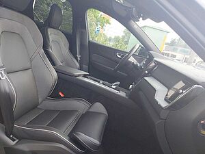Volvo  T6 Plus Black Edition Recharge