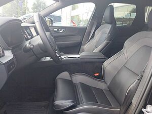Volvo  T6 Plus Black Edition Recharge
