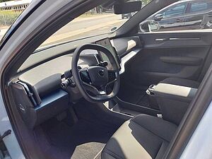 Volvo  Plus 2WD Pure Electric