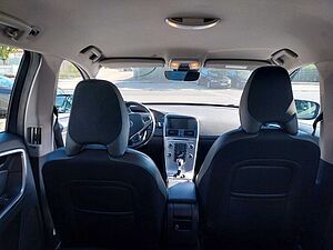 Volvo  D4 Momentum 2WD
