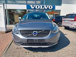 Volvo  D4 Momentum 2WD
