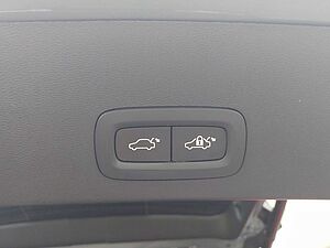 Volvo  Plus Recharge Pure Electric AWD